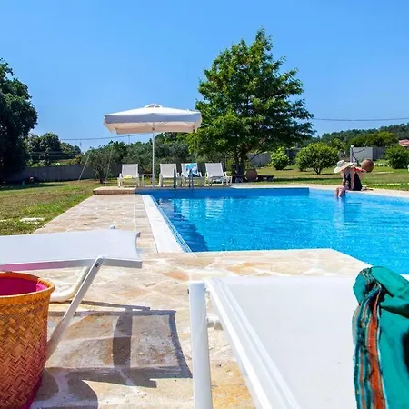 Gaia Villa *